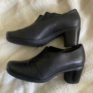 Abeo Black Leather Low Block Heel Slip-On Pumps